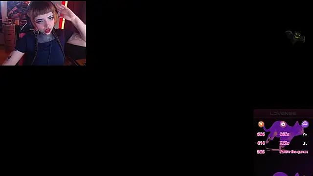 Snapshot of linda_mort chatting on July 21, 10:23 pm linda mort online show from July 21, 10:23 pm