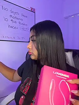 NatashaBrown12 online show from November 8, 1:00 pm