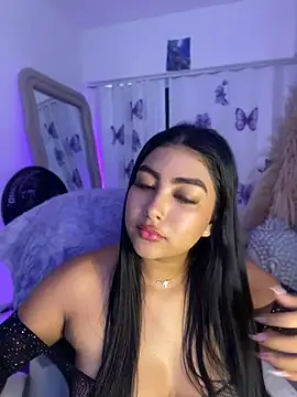 Snapshot of NatashaBrown12 chatting on May 22, 2:01 pm NatashaBrown12 online show from May 22, 2:01 pm