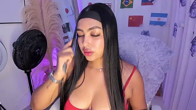 Snapshot of NatashaBrown12 chatting on June 18, 12:53 pm NatashaBrown12 online show from June 18, 12:53 pm