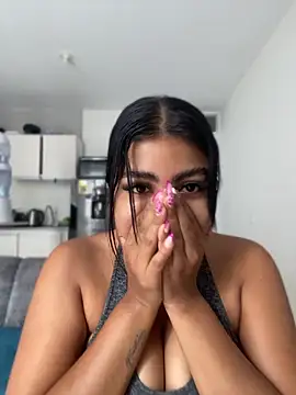 Snapshot of NatashaBrown12 chatting on June 22, 1:19 pm NatashaBrown12 online show from June 22, 1:19 pm