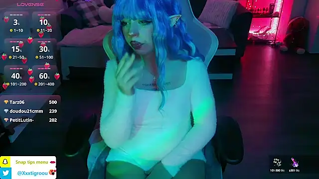 PetiteAngel666 online show from January 22, 3:52 am