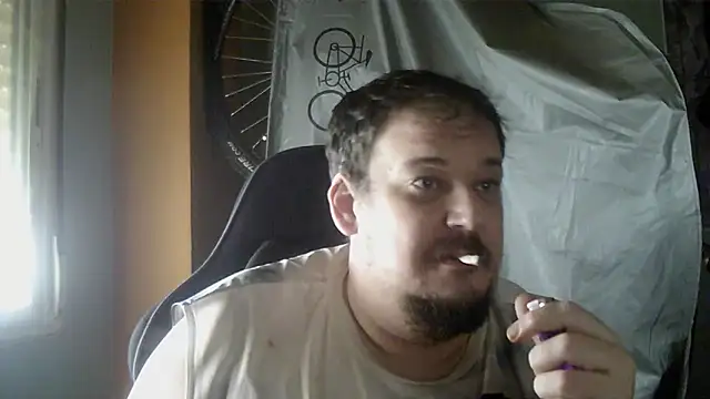 Snapshot of porkorossy chatting on May 7, 7:36 am porkorossy online show from May 7, 7:36 am