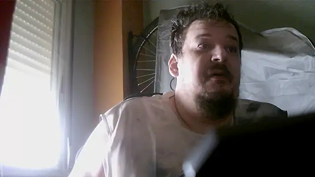 Snapshot of porkorossy chatting on May 8, 7:36 am porkorossy online show from May 8, 7:36 am
