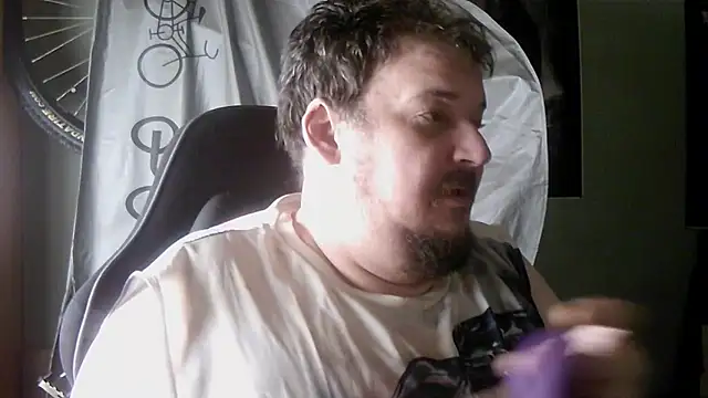 Snapshot of porkorossy chatting on May 14, 7:15 am porkorossy online show from May 14, 7:15 am