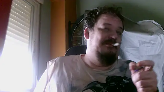 Snapshot of porkorossy chatting on May 18, 7:36 am porkorossy online show from May 18, 7:36 am
