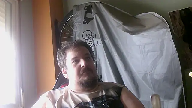 Snapshot of porkorossy chatting on May 21, 7:04 am porkorossy online show from May 21, 7:04 am