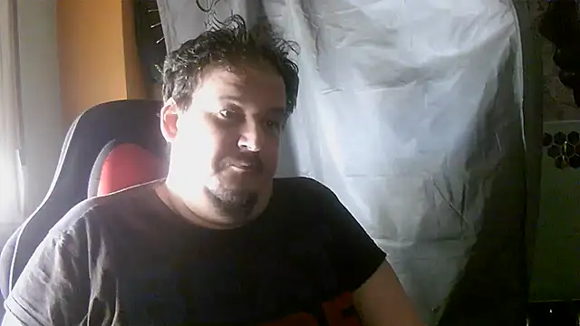 Snapshot of porkorossy chatting on June 6, 1:38 pm porkorossy online show from June 6, 1:38 pm