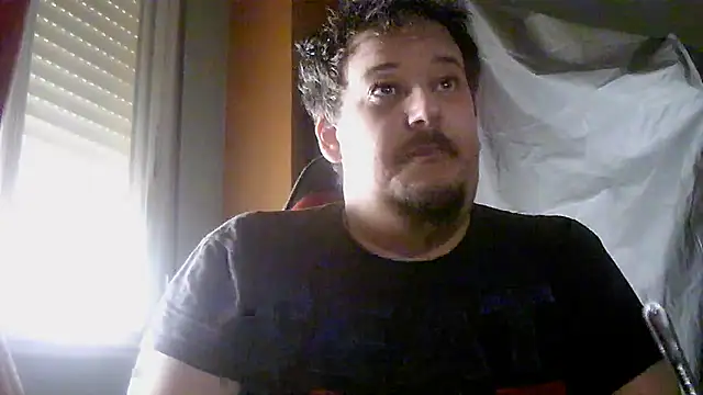 Snapshot of porkorossy chatting on June 8, 7:20 am porkorossy online show from June 8, 7:20 am