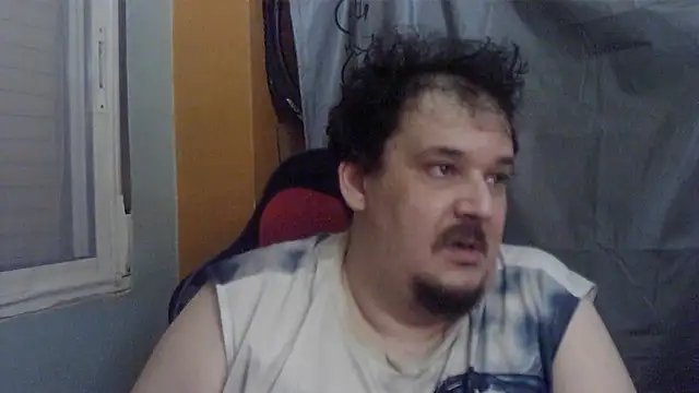 Snapshot of porkorossy chatting on June 15, 10:23 pm porkorossy online show from June 15, 10:23 pm