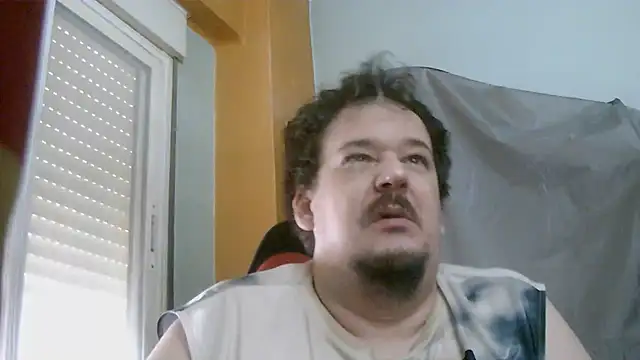 Snapshot of porkorossy chatting on June 17, 7:33 am porkorossy online show from June 17, 7:33 am
