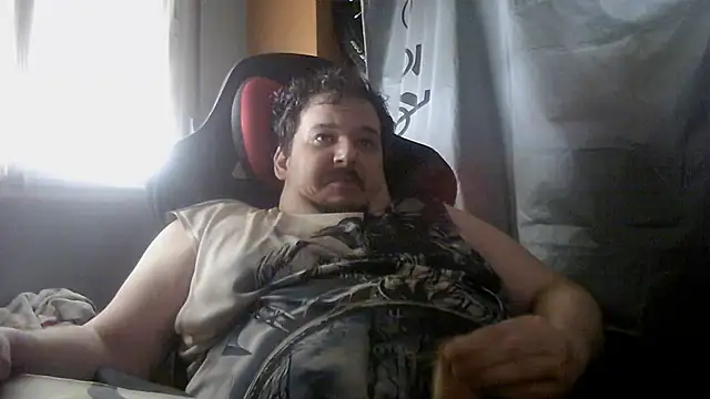 Snapshot of porkorossy chatting on June 20, 1:25 pm porkorossy online show from June 20, 1:25 pm