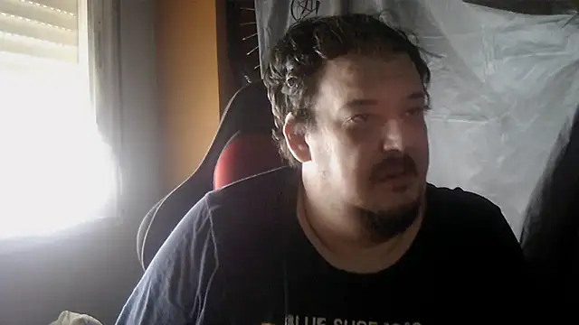 Snapshot of porkorossy chatting on July 2, 7:25 am porkorossy online show from July 2, 7:25 am