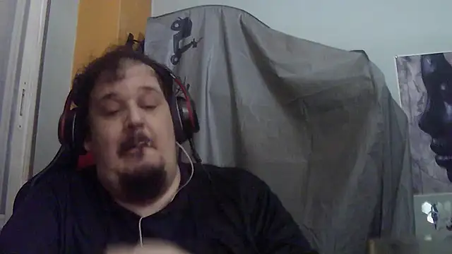 Snapshot of porkorossy chatting on July 4, 9:32 pm porkorossy online show from July 4, 9:32 pm
