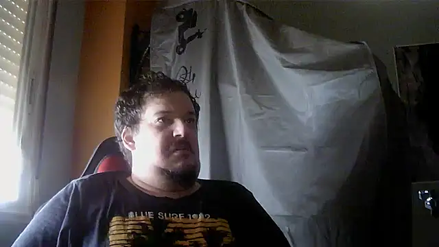 Snapshot of porkorossy chatting on July 7, 7:45 am porkorossy online show from July 7, 7:45 am