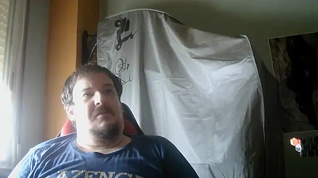 Snapshot of porkorossy chatting on July 16, 7:25 am porkorossy online show from July 16, 7:25 am