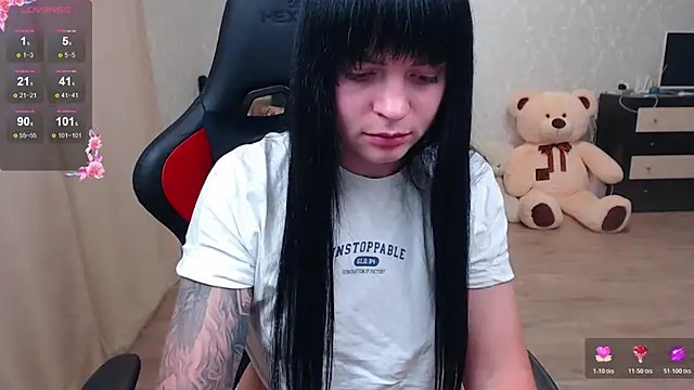 Snapshot of JuicyJess chatting on May 27, 7:44 pm JuicyJess online show from May 27, 7:44 pm