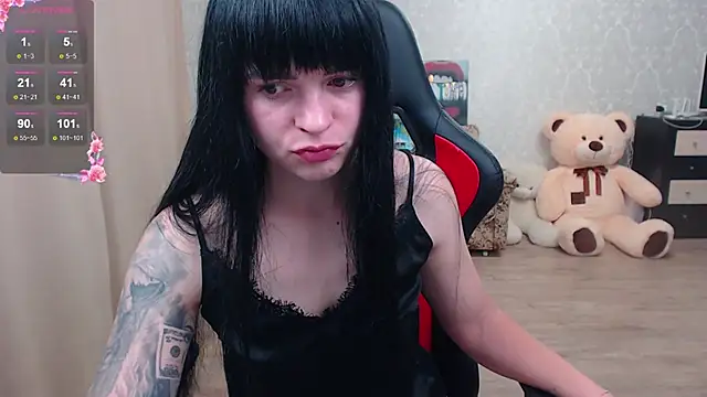 Snapshot of JuicyJess chatting on June 12, 7:46 pm JuicyJess online show from June 12, 7:46 pm