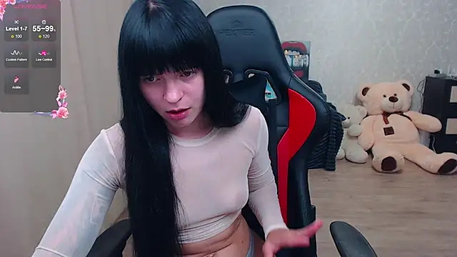 Snapshot of JuicyJess chatting on July 13, 7:49 pm JuicyJess online show from July 13, 7:49 pm