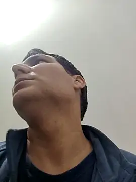 Snapshot of ZIMMY25 chatting on February 26, 5:20 am ZIMMY25 online show from February 26, 5:20 am