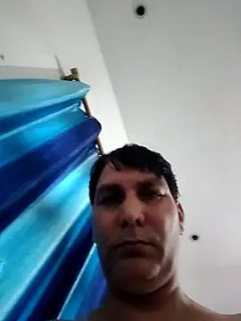 Snapshot of ZIMMY25 chatting on October 13, 5:40 am ZIMMY25 online show from October 13, 5:40 am