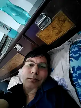 Snapshot of ZIMMY25 chatting on October 15, 6:30 pm ZIMMY25 online show from October 15, 6:30 pm