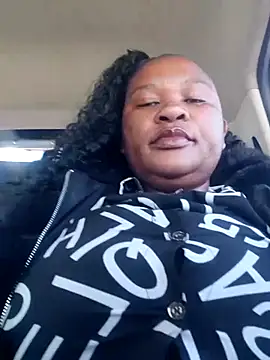 Snapshot of Bootyliciousbbw12 chatting on May 10, 7:24 am Bootyliciousbbw12 online show from May 10, 7:24 am