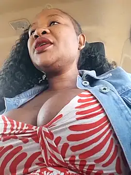 Snapshot of Bootyliciousbbw12 chatting on May 27, 6:32 am Bootyliciousbbw12 online show from May 27, 6:32 am