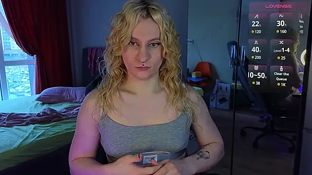 Lori Myaf online show from March 18, 2:04 pm