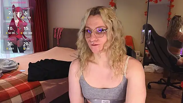 Lori Myaf online show from October 6, 2:03 pm