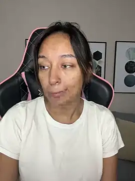 DianaHopson online show from February 19, 10:23 am