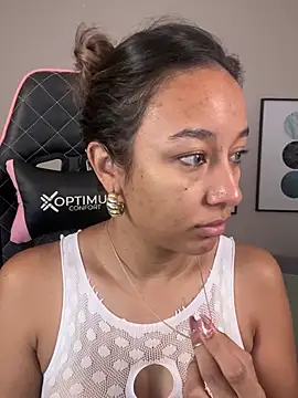 DianaHopson online show from March 1, 10:24 am