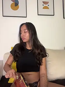 DianaHopson online show from February 20, 1:13 am