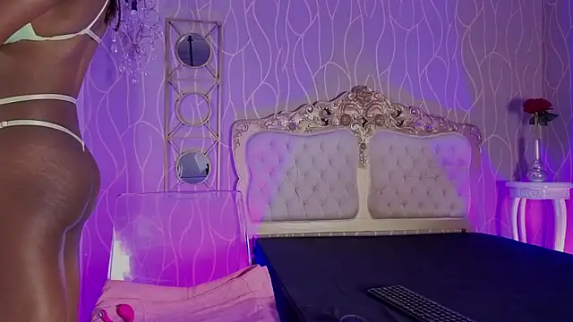 Shanelle   online show from July 21, 2:08 pm