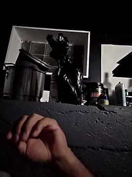 parker321516 online show from April 8, 3:39 am