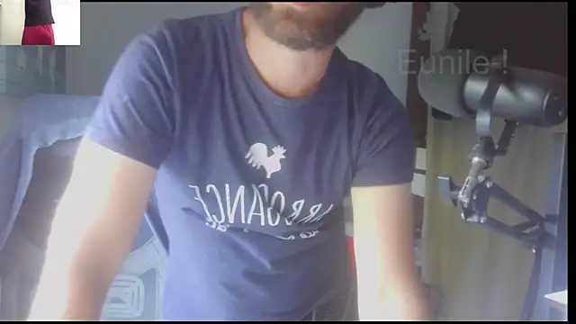 Snapshot of EunileDiff chatting on July 8, 6:23 pm EunileDiff online show from July 8, 6:23 pm