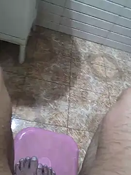 Snapshot of surfer_fun29 chatting on March 12, 4:19 am surfer fun29 online show from March 12, 4:19 am