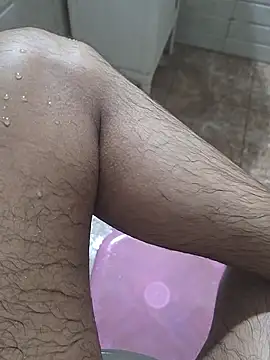 Snapshot of surfer_fun29 chatting on March 18, 3:31 am surfer fun29 online show from March 18, 3:31 am