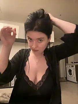 Angela Fosterr online show from July 3, 5:52 pm