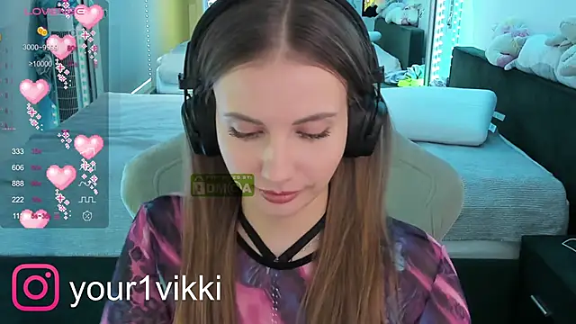 Snapshot of Vikki_Cheese chatting on January 25, 2:15 am Vikki Cheese online show from January 25, 2:15 am