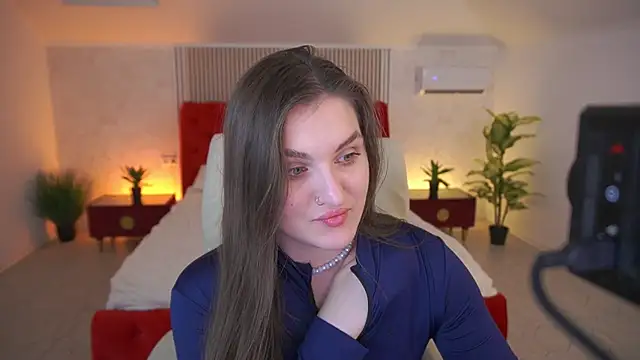 Snapshot of EmmyCharmm chatting on June 23, 5:49 am EmmyCharmm online show from June 23, 5:49 am