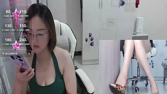 Snapshot of -orange_ chatting on July 8, 2:16 am -orange online show from July 8, 2:16 am