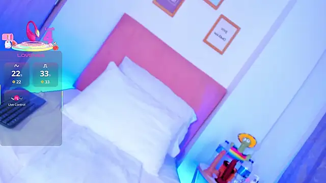 samantha x s online show from October 22, 8:30 pm