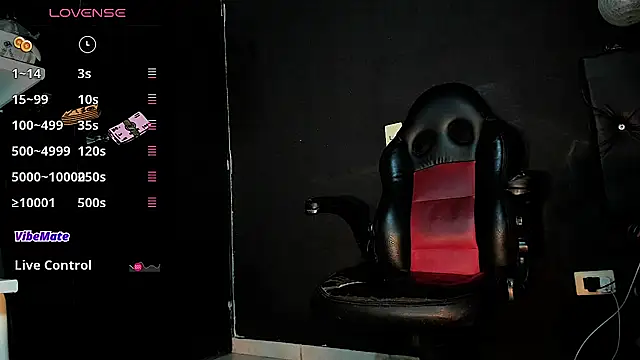 FuckHardlove online show from April 25, 1:41 am