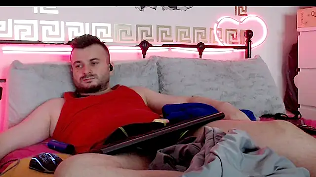 Snapshot of erotico69xxx chatting on September 28, 12:05 am erotico69xxx online show from September 28, 12:05 am