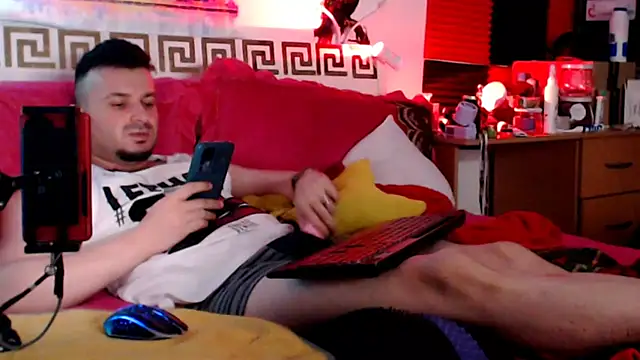 Snapshot of erotico69xxx chatting on August 3, 1:37 am erotico69xxx online show from August 3, 1:37 am