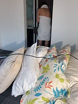 Ameellie online show from January 28, 7:10 pm