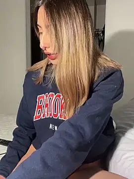 Ameellie online show from March 13, 6:23 pm