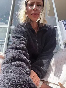 Ameellie online show from December 21, 4:14 pm