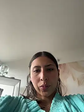 Ameellie online show from April 30, 2:45 pm